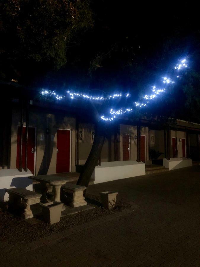 Travel Inn קרונסטד מראה חיצוני תמונה